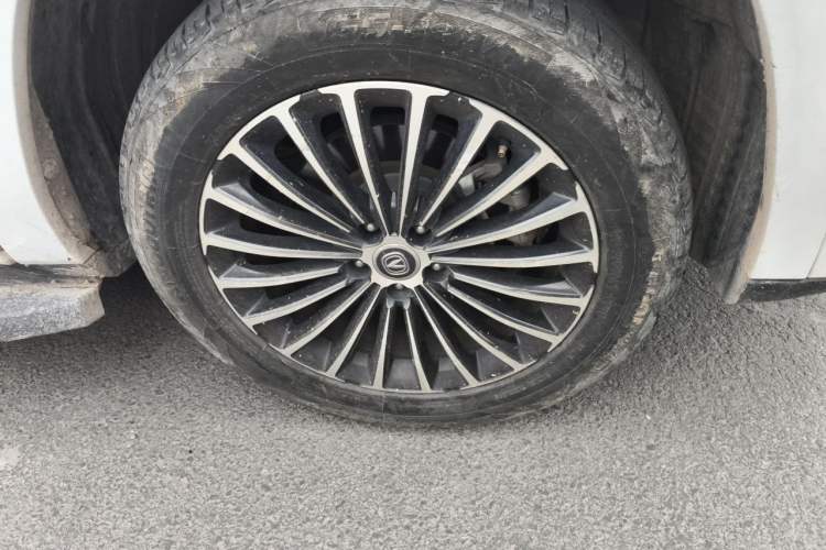 Used CHANGAN CS95 2019 2.0T Two-Wheel-Drive Luxury Version Right Front Wheel Hub