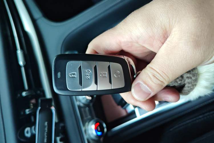 Used CHANGAN CS95 2019 2.0T Two-Wheel-Drive Luxury Version Vehicle Key