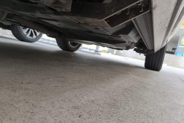 Used CHANGAN CS95 2019 2.0T Two-Wheel-Drive Prestige Version Chassis Front Left