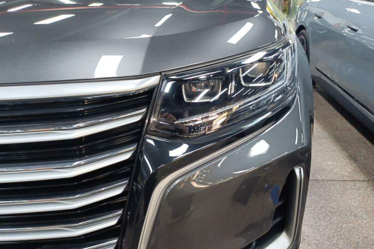 Used CHANGAN CS95 2019 2.0T Two-Wheel-Drive Luxury Version Left Front Headlight