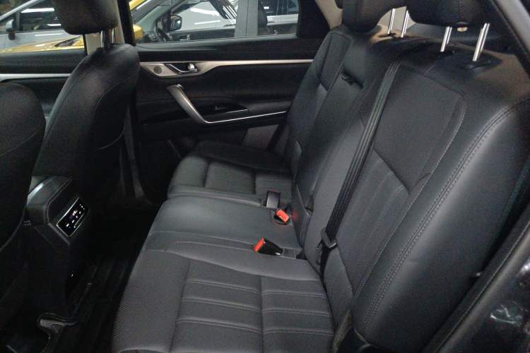 Used CHANGAN CS95 2019 2.0T Two-Wheel-Drive Luxury Version Left Rear Seat
