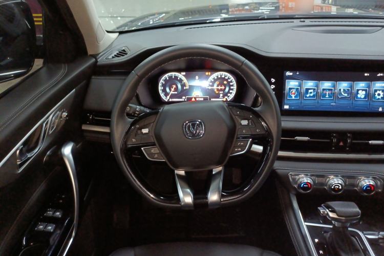 Used CHANGAN CS95 2019 2.0T Two-Wheel-Drive Luxury Version Steering Wheel