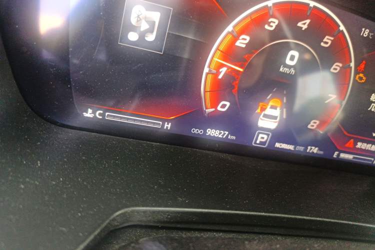 Used CHANGAN CS95 2019 2.0T Two-Wheel-Drive Luxury Version Odometer Close Up