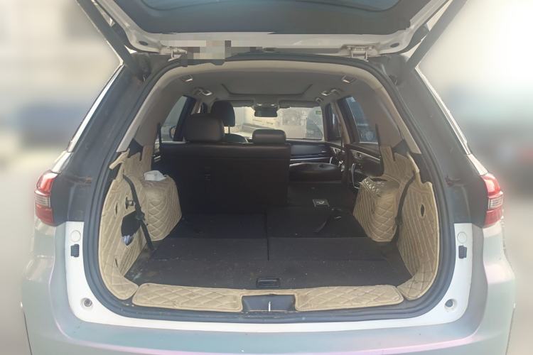 Used CHANGAN CS95 2019 2.0T Two-Wheel-Drive Luxury Version Trunk