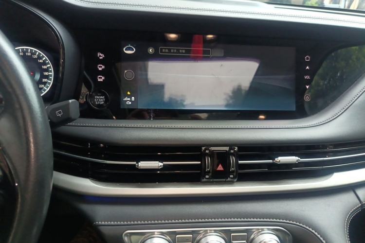 Used CHANGAN CS95 2019 2.0T Four-Wheel Drive Prestige Version Audio And AC Panel