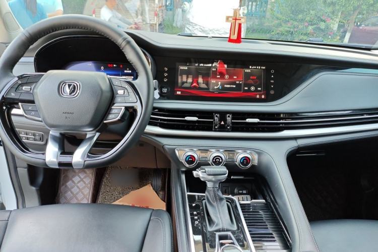 Used CHANGAN CS95 2019 2.0T Two-Wheel-Drive Luxury Version Center Console