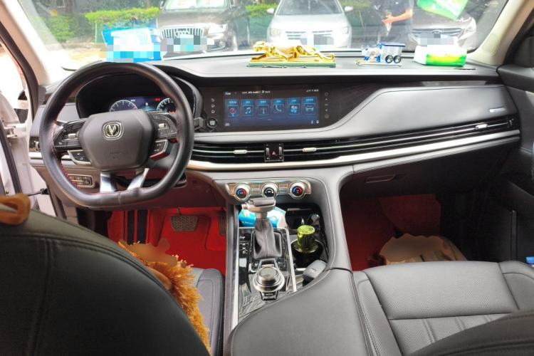 Used CHANGAN CS95 2019 2.0T Two-Wheel-Drive Luxury Version Center Console