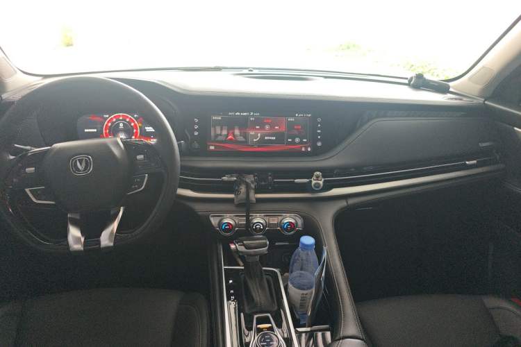 Used CHANGAN CS95 2019 2.0T Two-Wheel-Drive Luxury Version Center Console