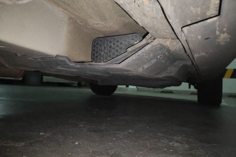 Used CHANGAN CS95 2019 2.0T Two-Wheel-Drive Luxury Version Chassis Front Left