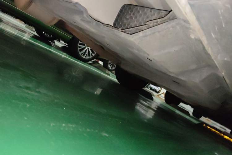 Used CHANGAN CS95 2019 2.0T Four-Wheel Drive Luxury Version Chassis Front Left
