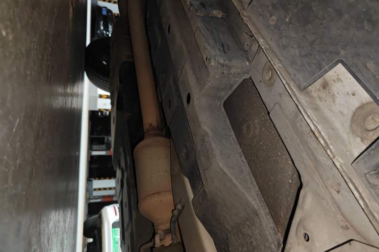 Used CHANGAN CS95 2019 2.0T Two-Wheel-Drive Luxury Version Chassis Front Right