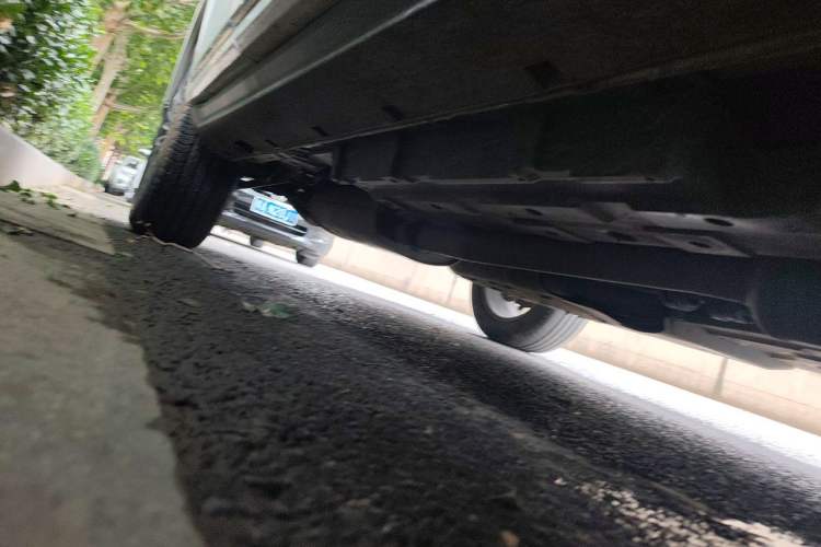 Used CHANGAN CS95 2019 2.0T Four-Wheel Drive Prestige Version Chassis Front Right