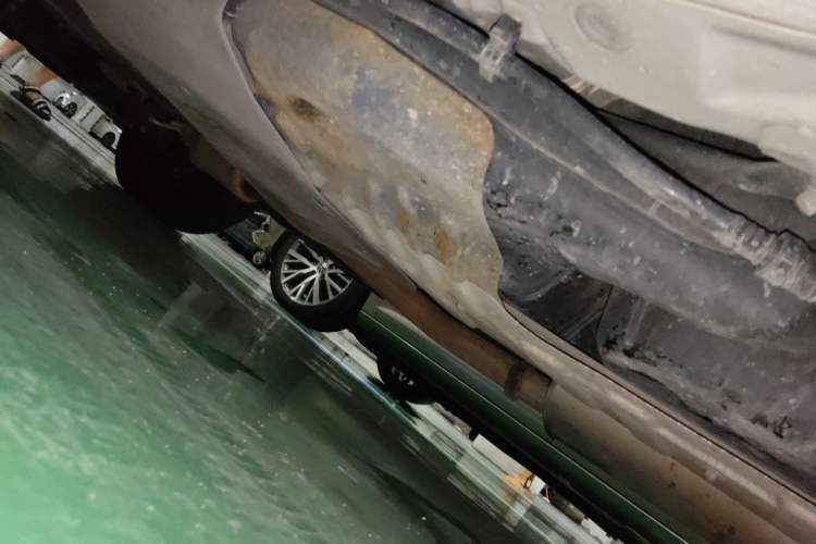Used CHANGAN CS95 2019 2.0T Four-Wheel Drive Luxury Version Chassis Rear Left