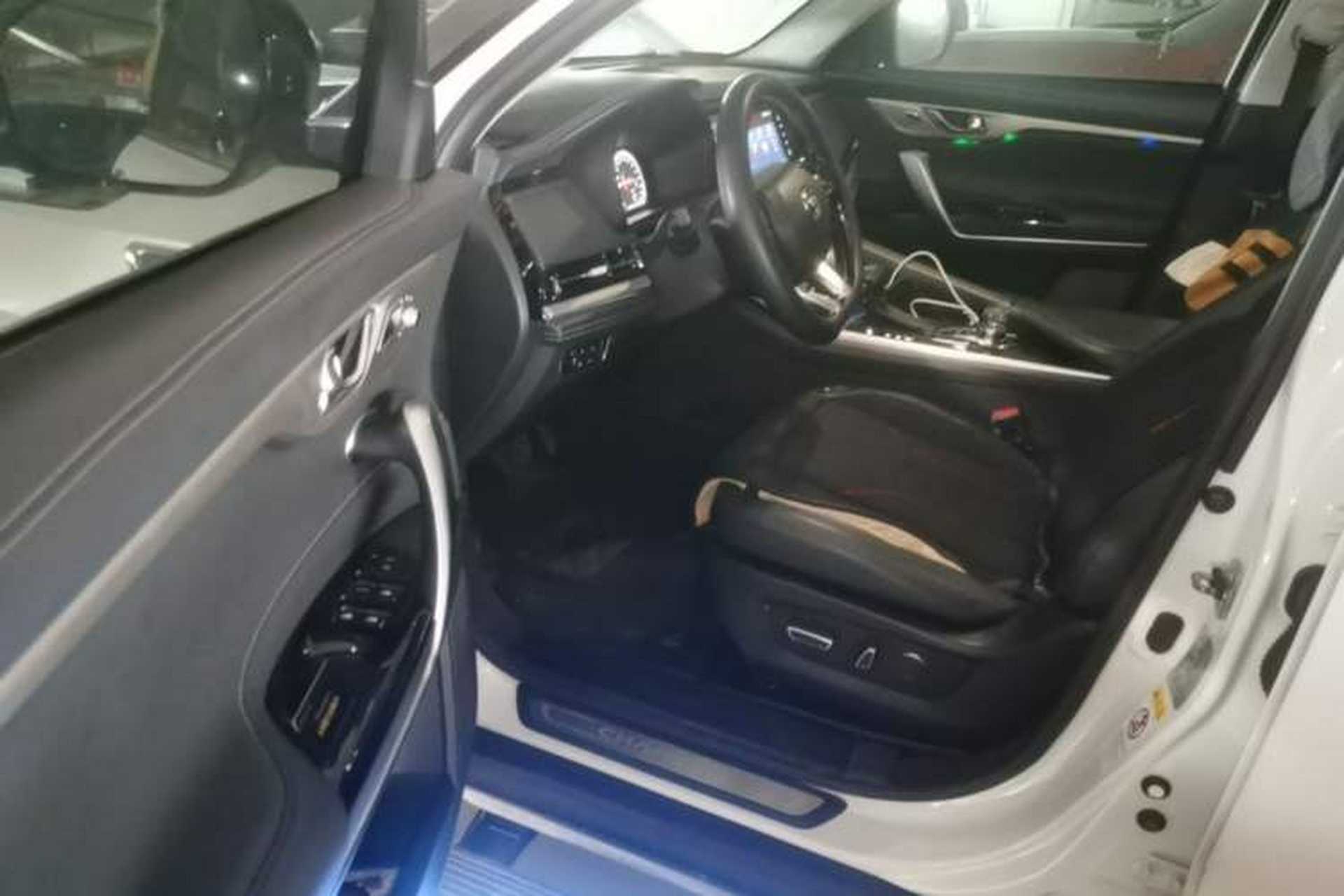Used CHANGAN CS95 2019 2.0T Two-Wheel-Drive Luxury Version Driver Seat