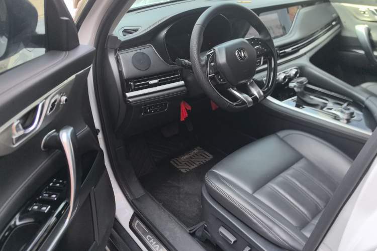 Used CHANGAN CS95 2019 2.0T Two-Wheel-Drive Luxury Version Driver Seat