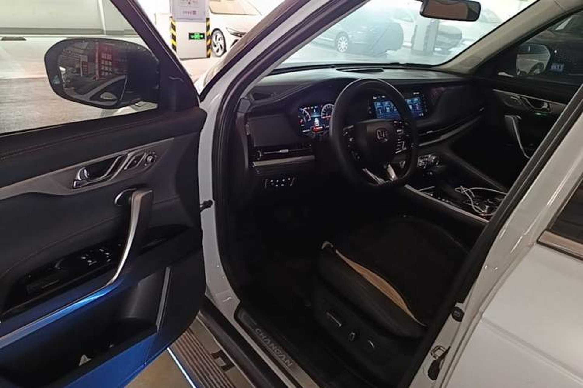 Used CHANGAN CS95 2019 2.0T Two-Wheel-Drive Luxury Version Driver Seat