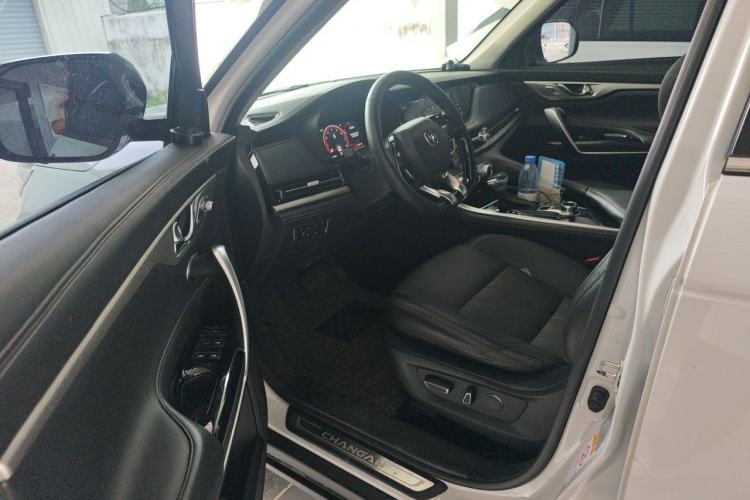 Used CHANGAN CS95 2019 2.0T Two-Wheel-Drive Luxury Version Driver Seat