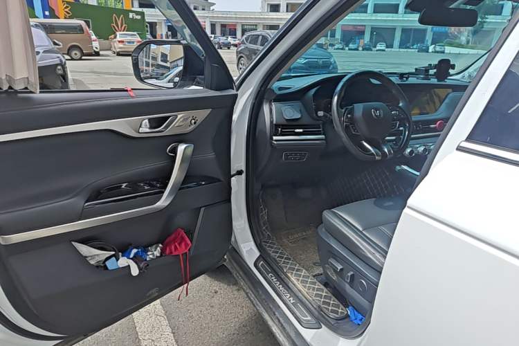 Used CHANGAN CS95 2019 2.0T Two-Wheel-Drive Luxury Version Driver Seat