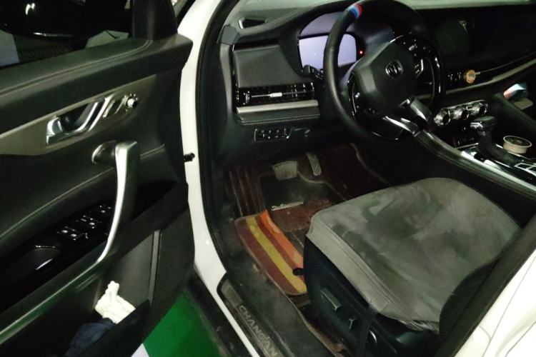 Used CHANGAN CS95 2019 2.0T Four-Wheel Drive Luxury Version Driver Seat