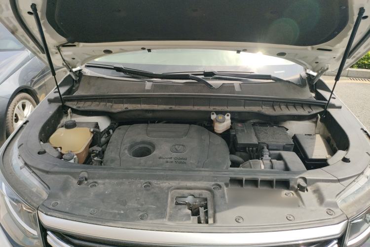 Used CHANGAN CS95 2019 2.0T Four-Wheel Drive Luxury Version Engine Bay