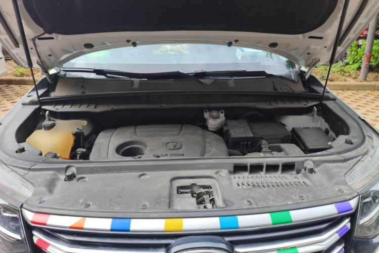 Used CHANGAN CS95 2019 2.0T Two-Wheel-Drive Luxury Version Engine Bay