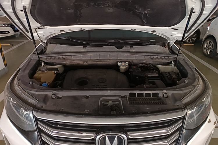 Used CHANGAN CS95 2019 2.0T Two-Wheel-Drive Luxury Version Engine Bay