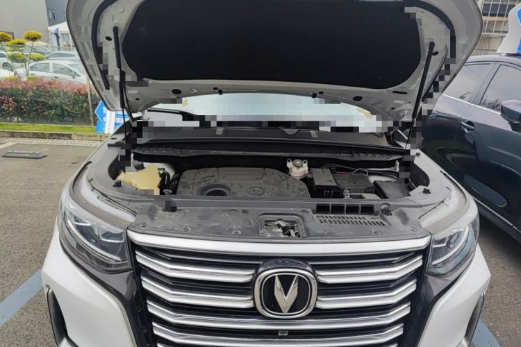 Used CHANGAN CS95 2019 2.0T Four-Wheel Drive Prestige Version Engine Bay