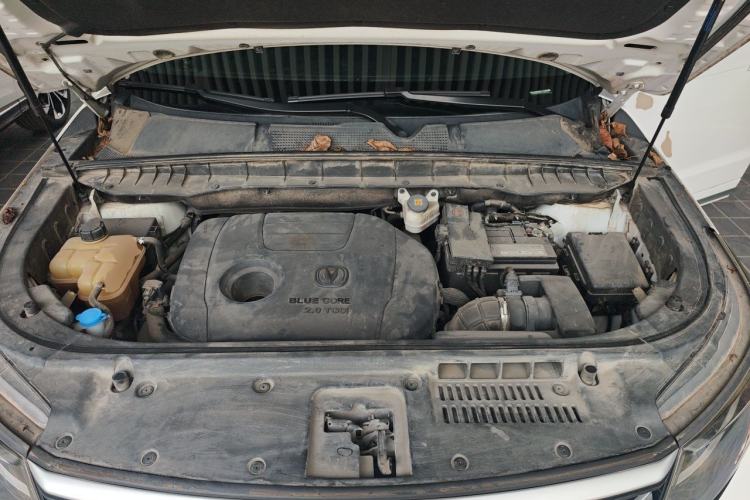 Used CHANGAN CS95 2019 2.0T Two-Wheel-Drive Luxury Version Engine Bay