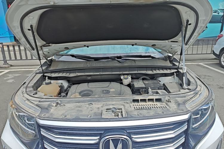Used CHANGAN CS95 2019 2.0T Two-Wheel-Drive Luxury Version Engine Bay