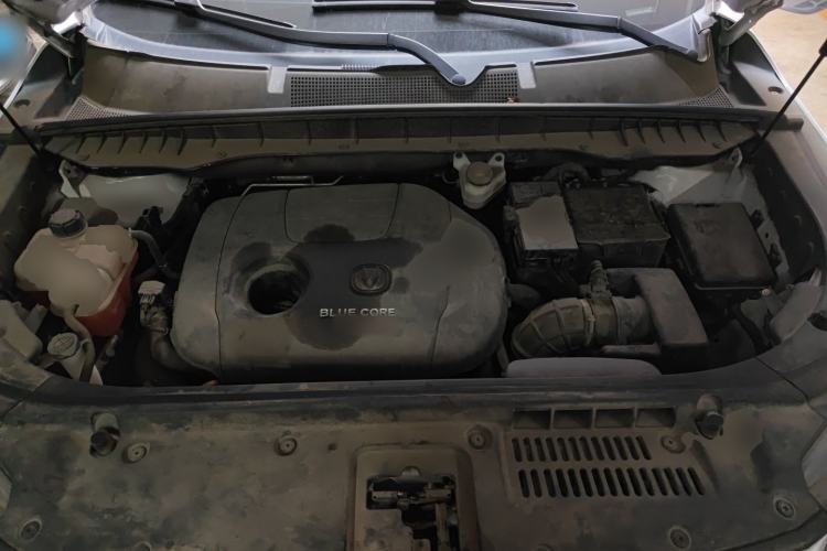 Used CHANGAN CS95 2019 2.0T Two-Wheel-Drive Luxury Version Engine Bay