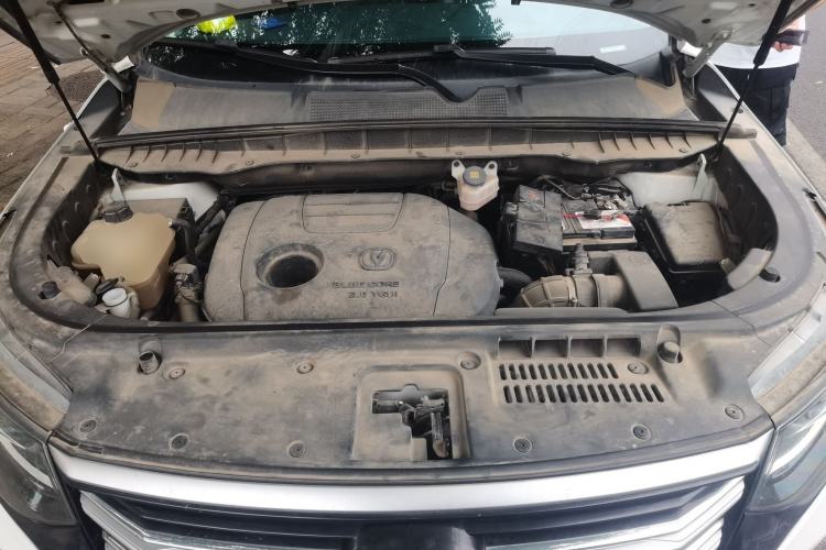 Used CHANGAN CS95 2019 2.0T Four-Wheel Drive Luxury Version Engine Bay