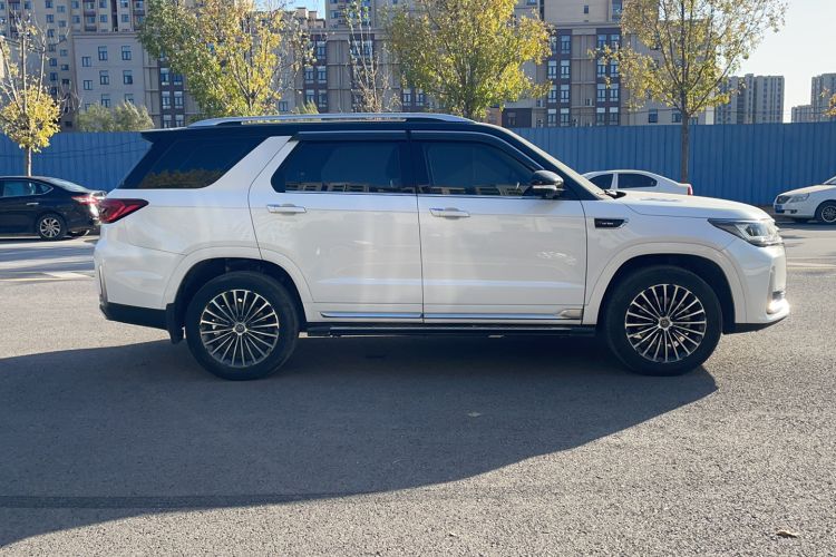Used CHANGAN CS95 2019 2.0T Two-Wheel-Drive Luxury Version Exterior 2