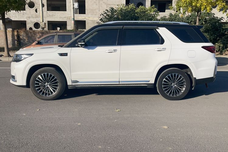 Used CHANGAN CS95 2019 2.0T Two-Wheel-Drive Luxury Version Exterior 5