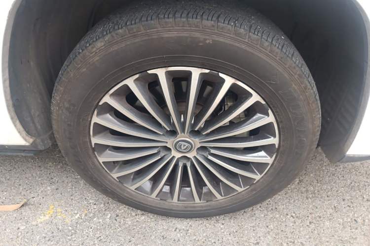 Used CHANGAN CS95 2019 2.0T Four-Wheel Drive Prestige Version Exterior 7