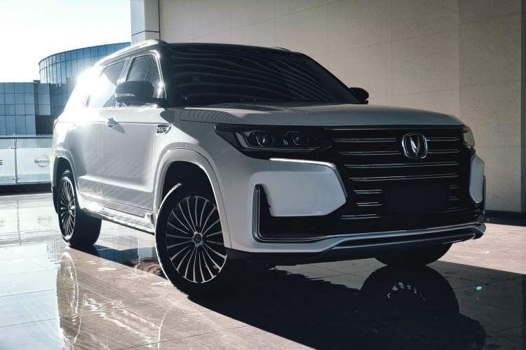 Used CHANGAN CS95 2019 2.0T Four-Wheel Drive Prestige Version Front Right 45 Deg