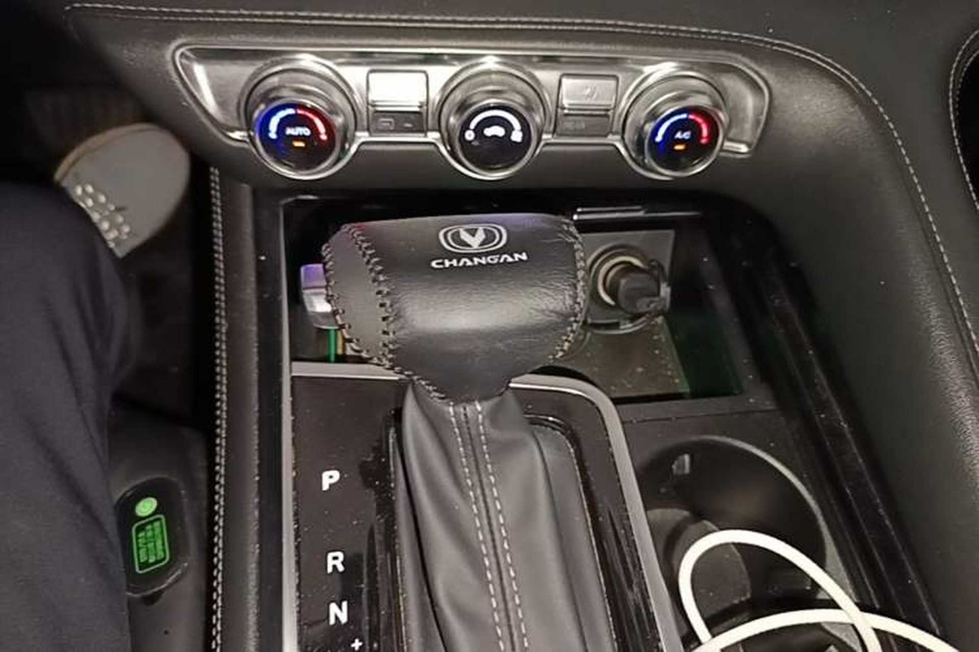Used CHANGAN CS95 2019 2.0T Two-Wheel-Drive Luxury Version Gear Lever
