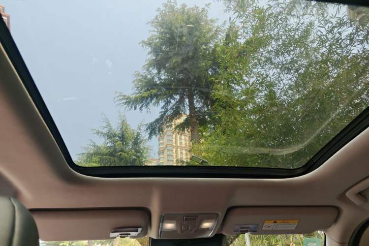 Used CHANGAN CS95 2019 2.0T Four-Wheel Drive Prestige Version Headliner