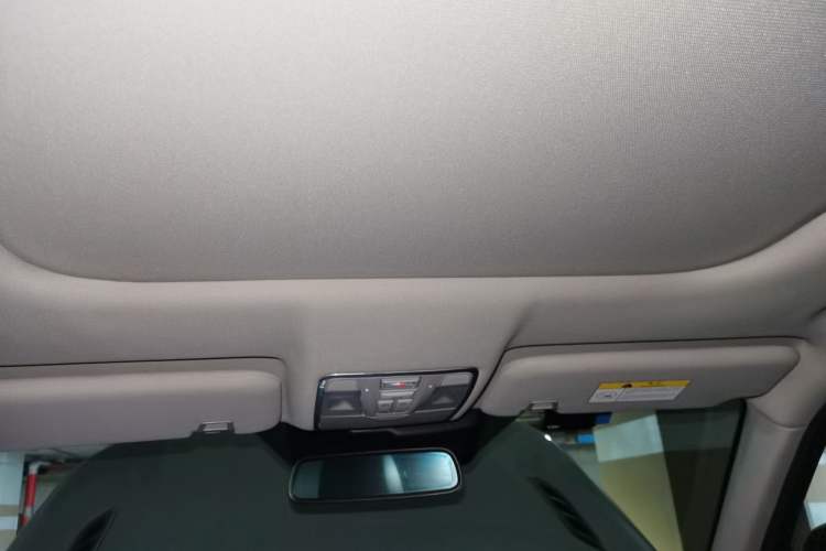 Used CHANGAN CS95 2019 2.0T Four-Wheel Drive Prestige Version Headliner