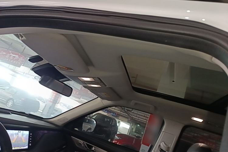 Used CHANGAN CS95 2019 2.0T Two-Wheel-Drive Luxury Version Headliner