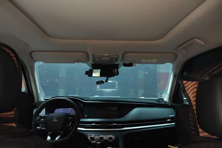 Used CHANGAN CS95 2019 2.0T Two-Wheel-Drive Luxury Version Headliner