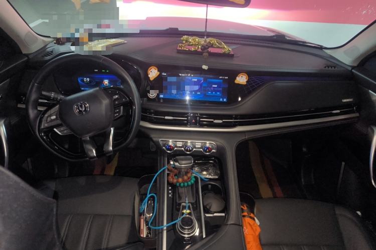 Used CHANGAN CS95 2019 2.0T Two-Wheel-Drive Luxury Version Interior 2