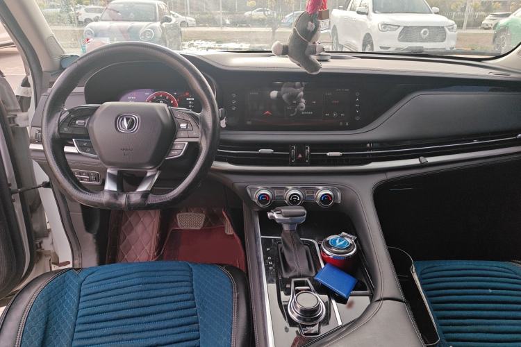 Used CHANGAN CS95 2019 2.0T Two-Wheel-Drive Luxury Version Interior 2
