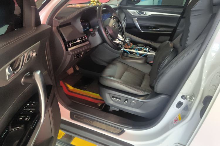 Used CHANGAN CS95 2019 2.0T Two-Wheel-Drive Luxury Version Interior 3