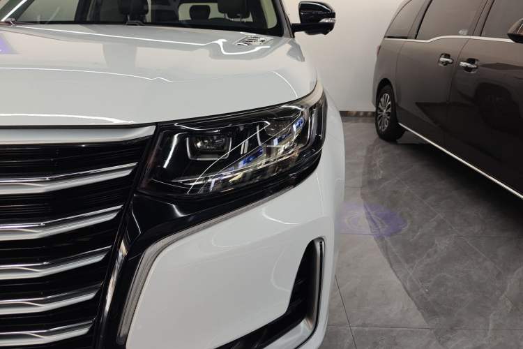 Used CHANGAN CS95 2019 2.0T Two-Wheel-Drive Luxury Version Left Front Headlight