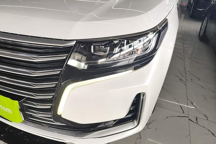Used CHANGAN CS95 2019 2.0T Two-Wheel-Drive Luxury Version Left Front Headlight
