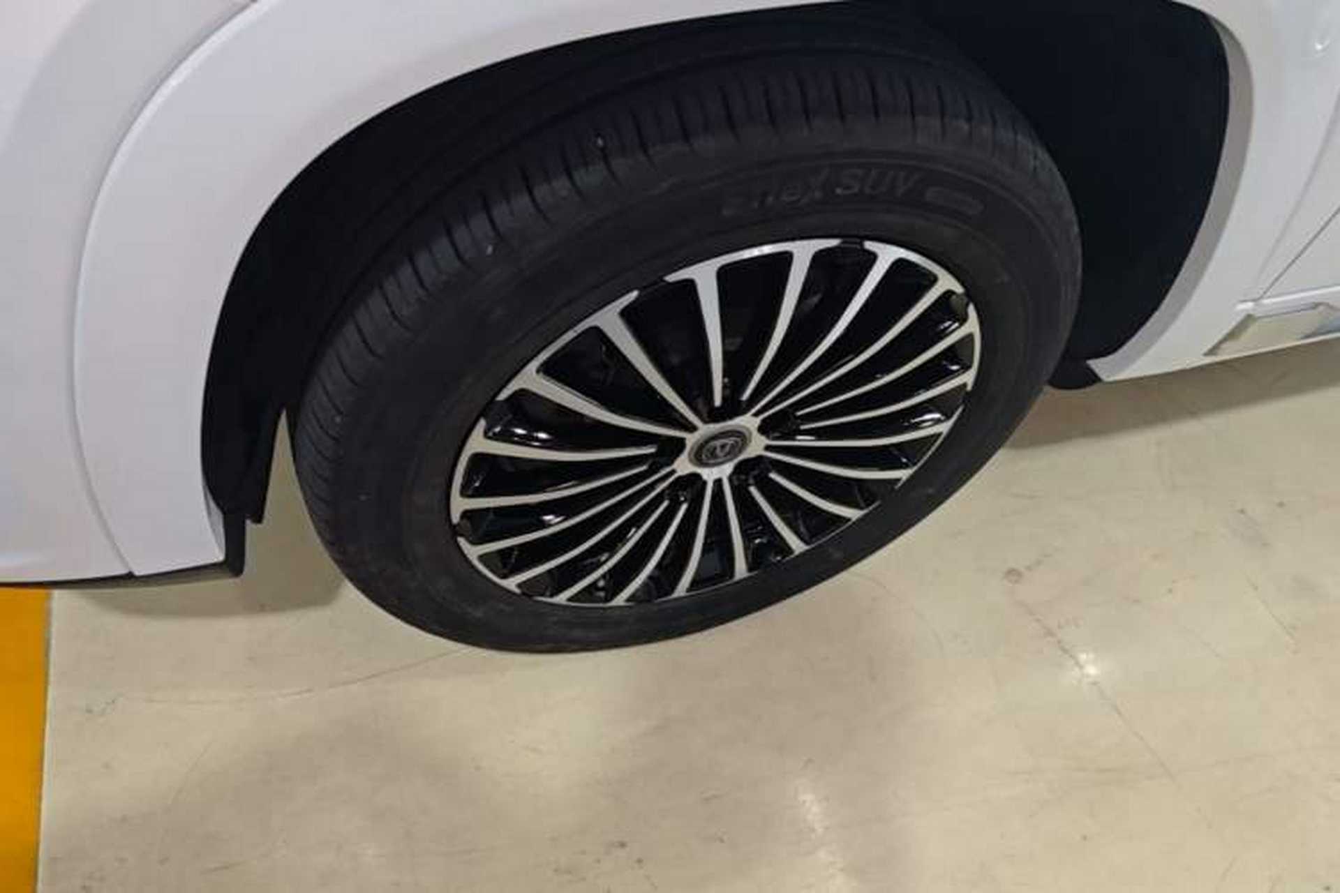 Used CHANGAN CS95 2019 2.0T Four-Wheel Drive Luxury Version Left Front Wheel Hub