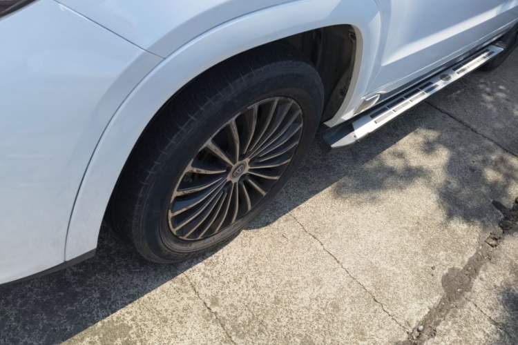Used CHANGAN CS95 2019 2.0T Two-Wheel-Drive Luxury Version Left Front Wheel Hub
