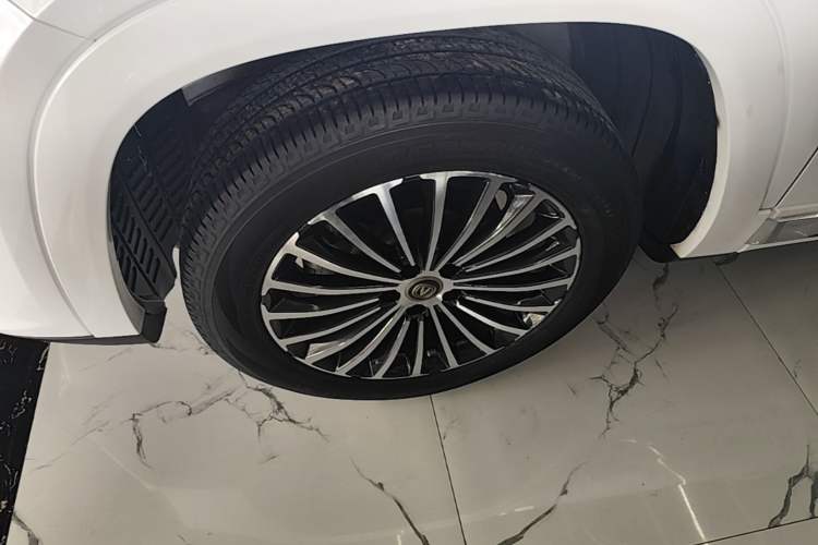 Used CHANGAN CS95 2019 2.0T Two-Wheel-Drive Luxury Version Left Front Wheel Hub