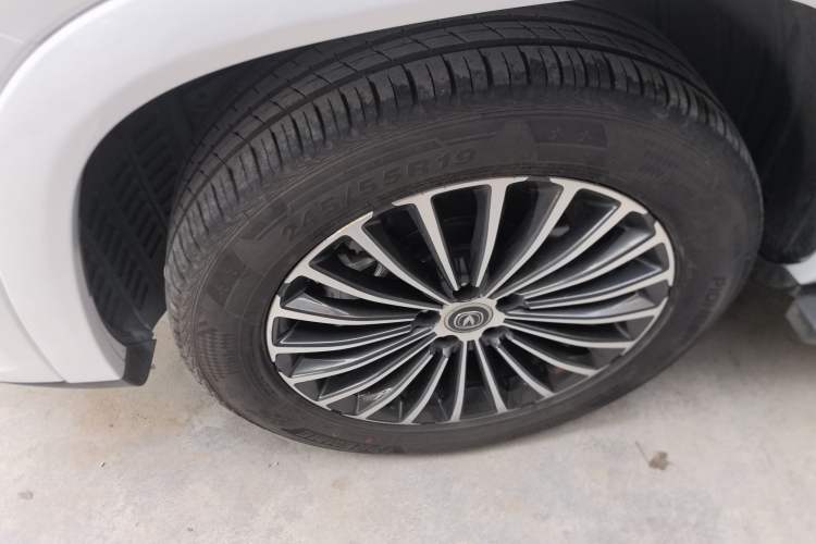 Used CHANGAN CS95 2019 2.0T Two-Wheel-Drive Luxury Version Left Front Wheel Hub
