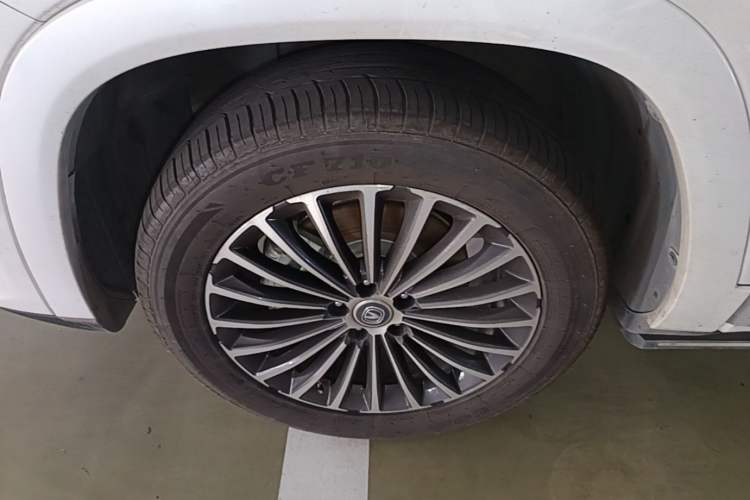 Used CHANGAN CS95 2019 2.0T Two-Wheel-Drive Luxury Version Left Front Wheel Hub